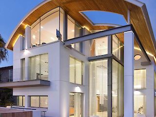 Rollläden und Raffstoren